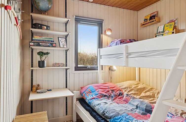 Vakantiehuis "Joseph" - 500m from the sea