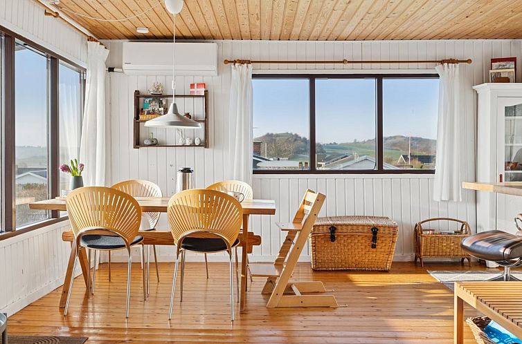 Vakantiehuis "Joseph" - 500m from the sea