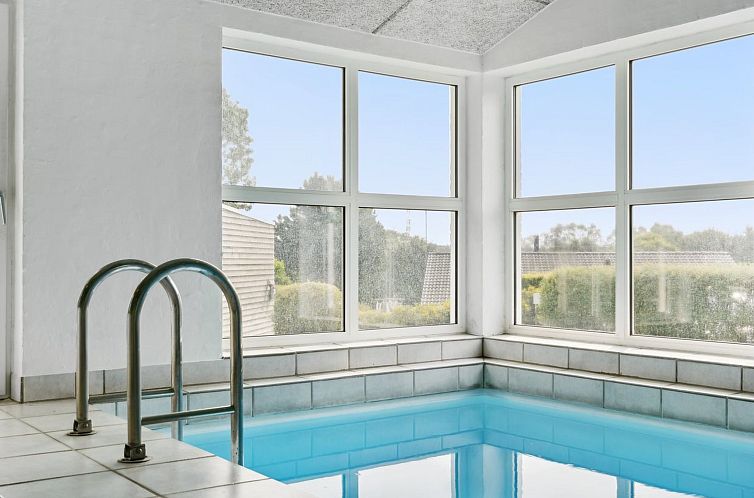 Vakantiehuis "Svenn" - 300m from the sea