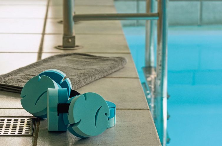 Vakantiehuis "Svenn" - 300m from the sea