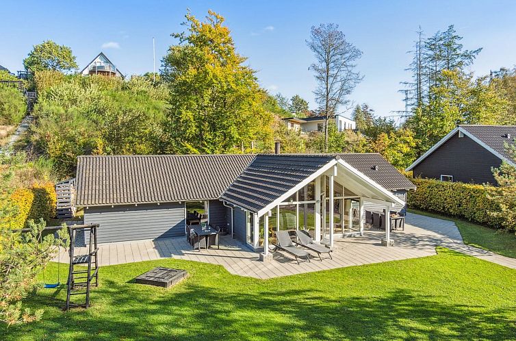 Vakantiehuis "Solborg" - 800m from the sea