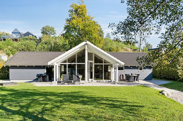 Vakantiehuis "Solborg" - 800m from the sea