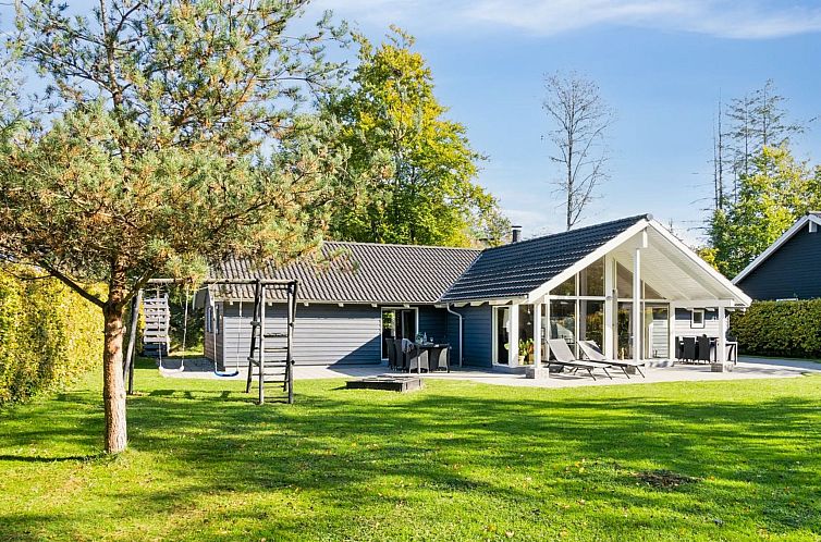 Vakantiehuis "Solborg" - 800m from the sea