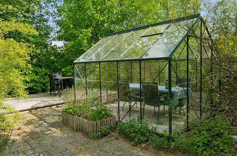 Vakantiehuis "Henryette" - 1.5km from the sea