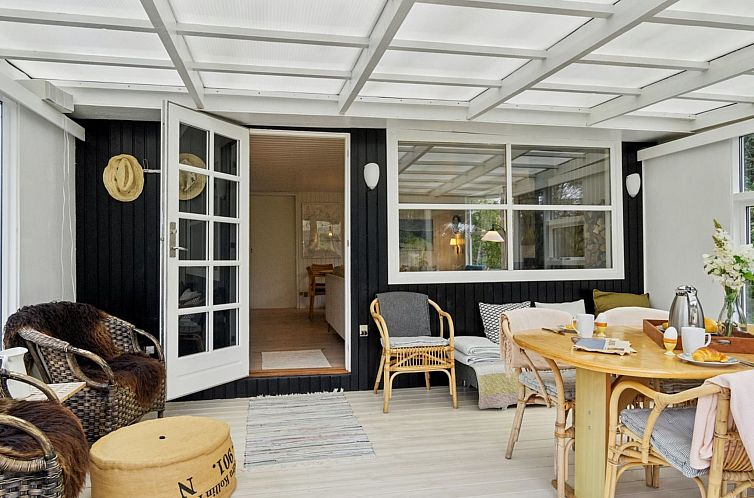 Vakantiehuis "Jannike" - 150m from the sea