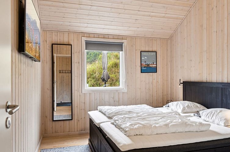 Vakantiehuis "Benno" - 2.1km from the sea