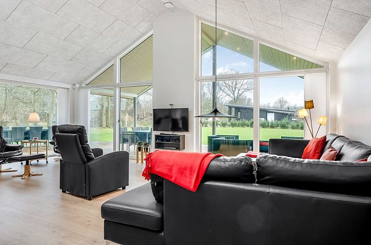 Vakantiehuis "Erlinda" - 300m from the sea