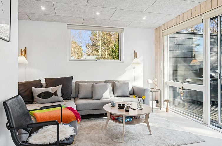 Vakantiehuis "Amaja" - 600m from the sea