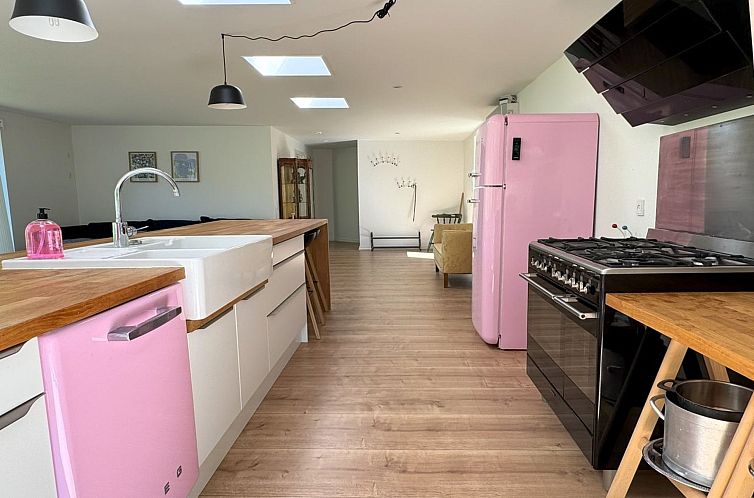 Vakantiehuis "Albina" - 650m from the sea