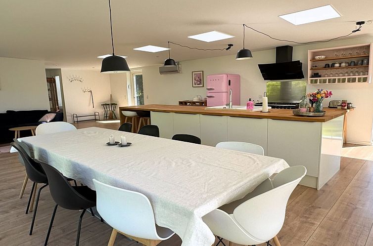 Vakantiehuis "Albina" - 650m from the sea