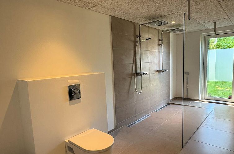 Vakantiehuis "Albina" - 650m from the sea
