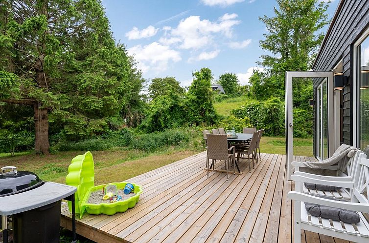 Vakantiehuis "Albina" - 650m from the sea