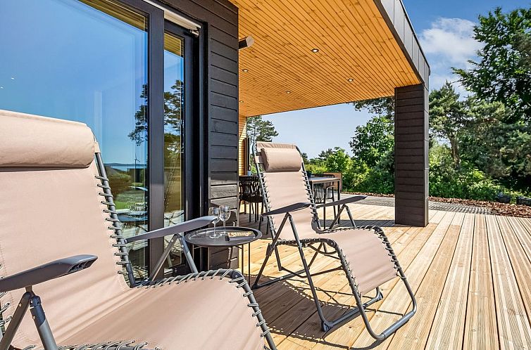 Vakantiehuis "Arjuna" - 750m from the sea