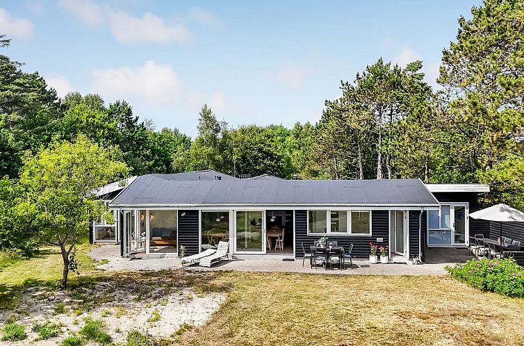 Vakantiehuis "Donka" - 25m from the sea