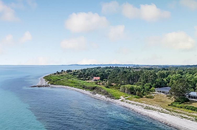 Vakantiehuis "Donka" - 25m from the sea