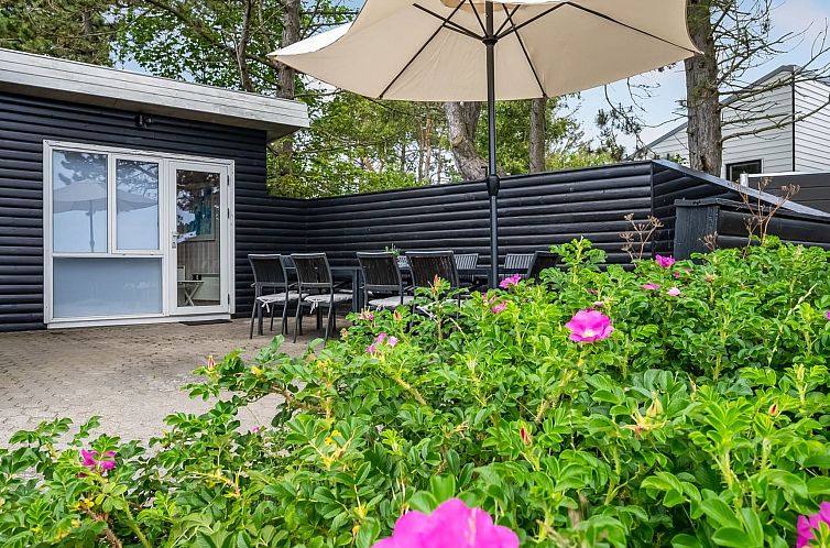 Vakantiehuis "Donka" - 25m from the sea