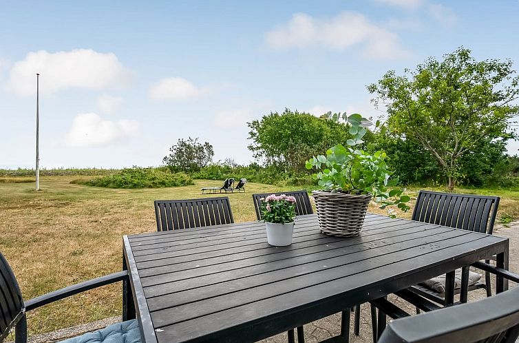 Vakantiehuis "Donka" - 25m from the sea