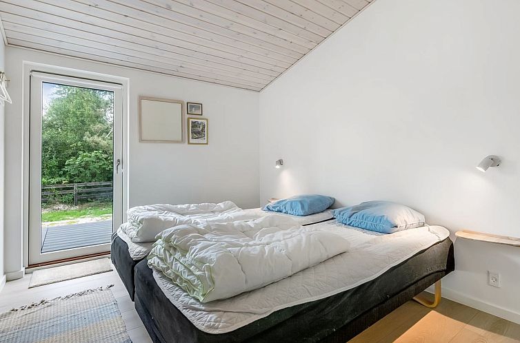 Vakantiehuis "Donka" - 25m from the sea