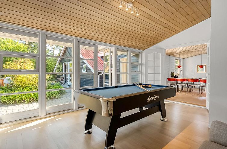 Vakantiehuis "Tede" - 1km from the sea