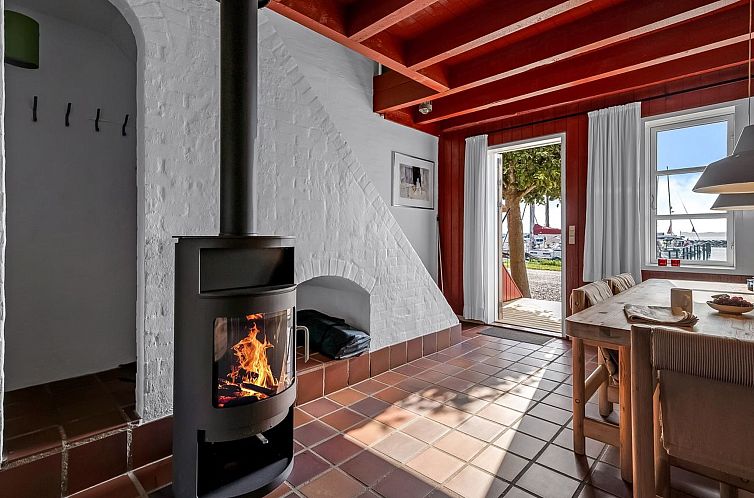 Vakantiehuis "Ulvi" - 15m from the sea