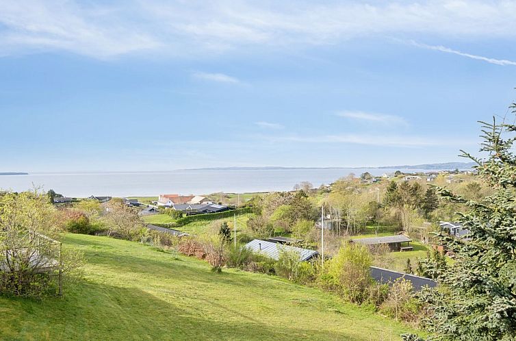 Vakantiehuis "Iarund" - 600m from the sea