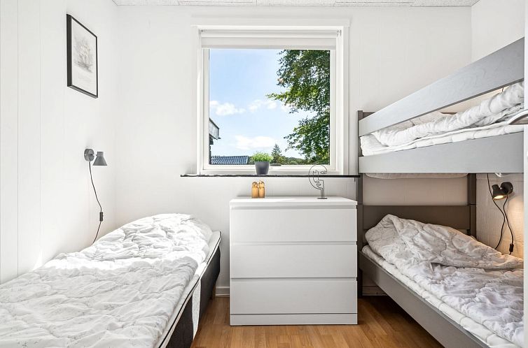 Vakantiehuis "Hubert" - 500m from the sea