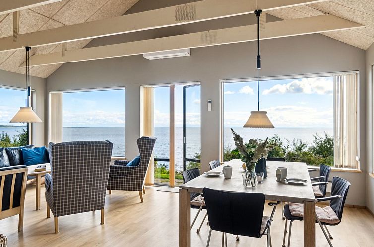 Vakantiehuis "Alfhild" - 30m from the sea