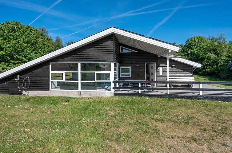 Vakantiehuis "Fria" - 200m from the sea