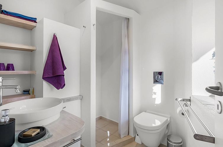 Vakantiehuis "Berenice" - 500m from the sea