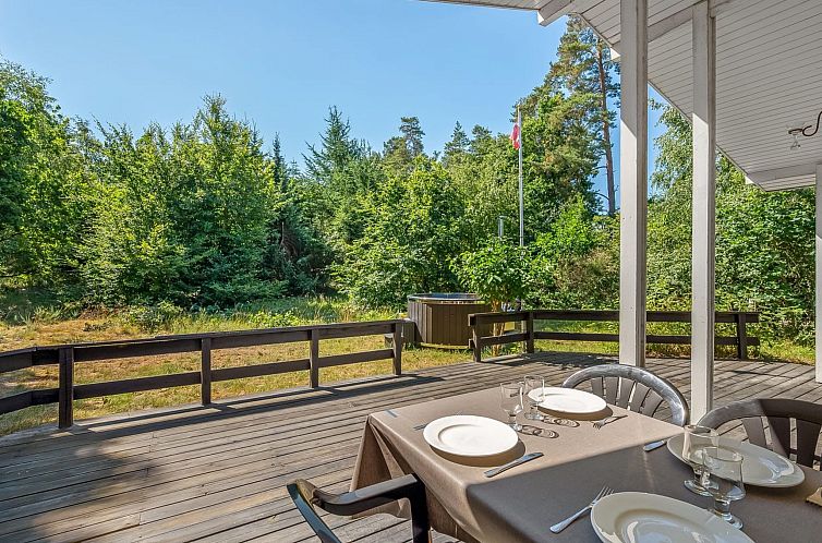 Vakantiehuis "Ursula" - 7km from the sea