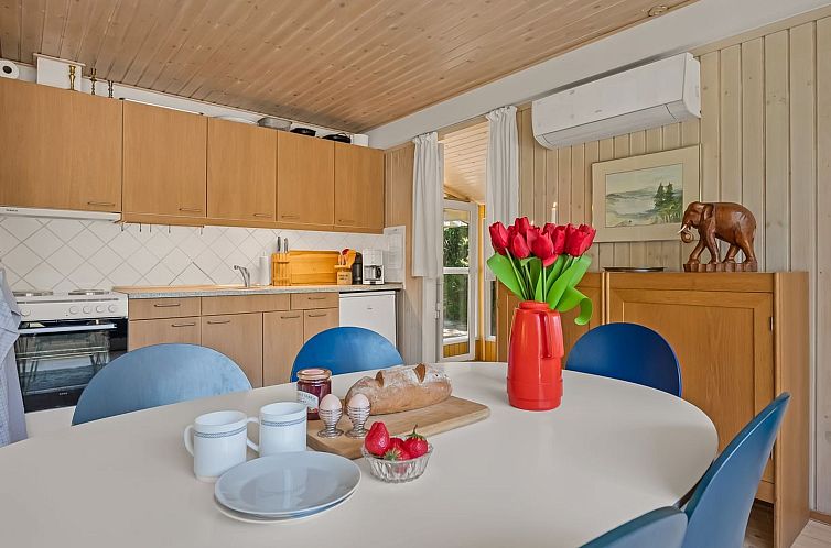 Vakantiehuis "Ursula" - 7km from the sea