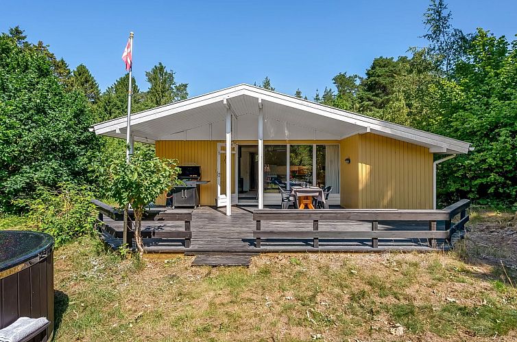 Vakantiehuis "Ursula" - 7km from the sea