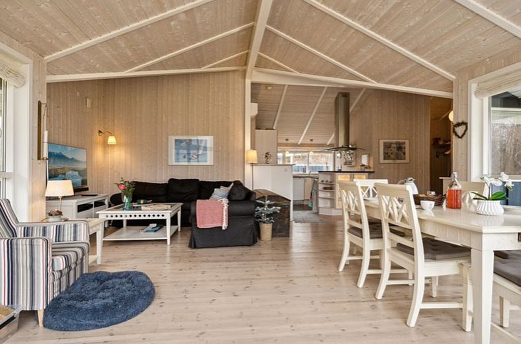 Vakantiehuis "Fatima" - 400m from the sea