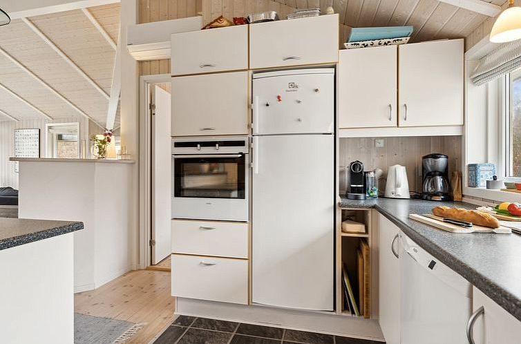 Vakantiehuis "Fatima" - 400m from the sea