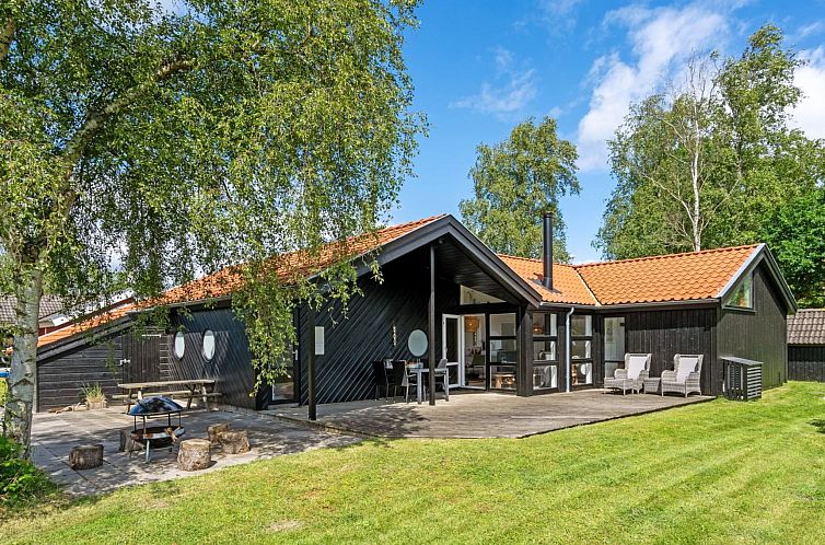 Vakantiehuis "Hermund" - 100m from the sea