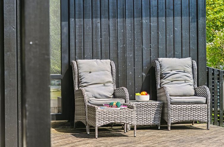 Vakantiehuis "Hermund" - 100m from the sea