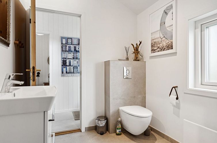 Vakantiehuis "Hermund" - 100m from the sea