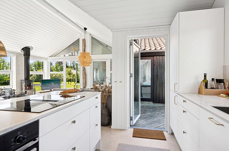 Vakantiehuis "Hermund" - 100m from the sea