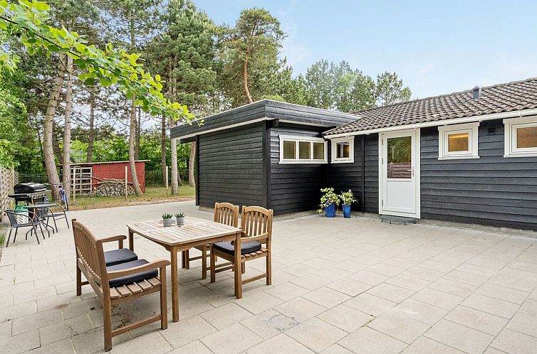 Vakantiehuis "Nannah" - 250m from the sea