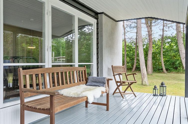 Vakantiehuis "Nannah" - 250m from the sea