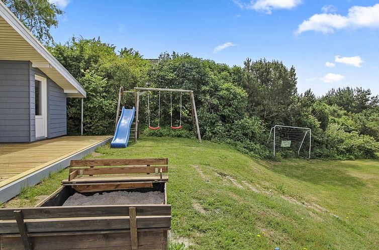 Vakantiehuis "Lissi" - 700m from the sea