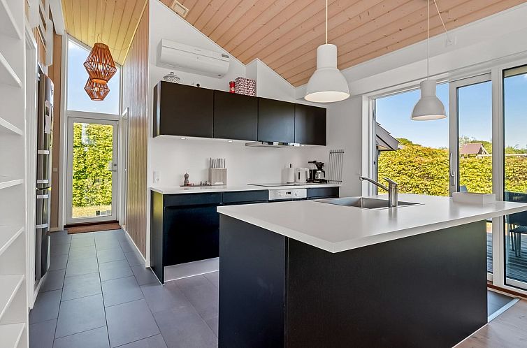 Vakantiehuis "Kody" - 400m from the sea