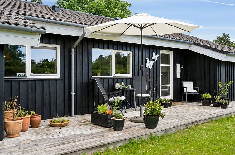 Vakantiehuis "Caro" - 900m from the sea