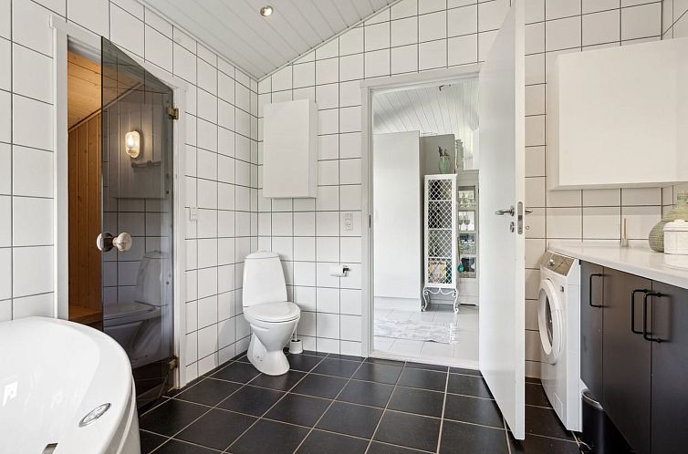 Vakantiehuis "Caro" - 900m from the sea