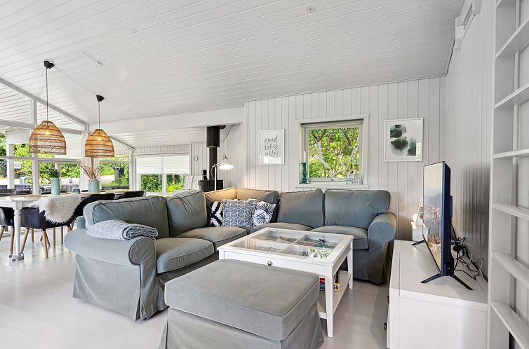 Vakantiehuis "Caro" - 900m from the sea