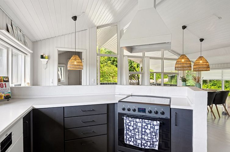 Vakantiehuis "Caro" - 900m from the sea