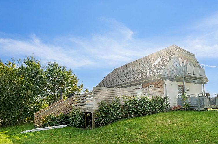 Vakantiehuis "Elmeri" - 200m from the sea