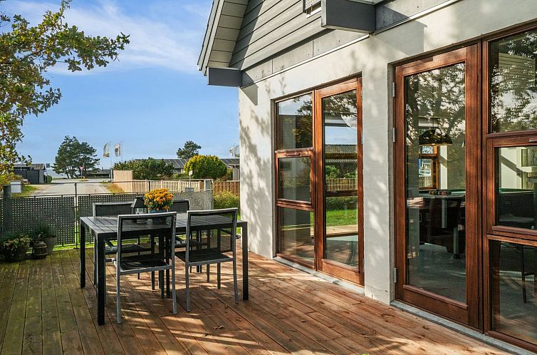 Vakantiehuis "Elmeri" - 200m from the sea