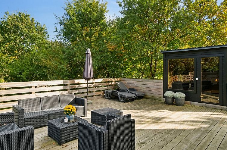 Vakantiehuis "Elmeri" - 200m from the sea