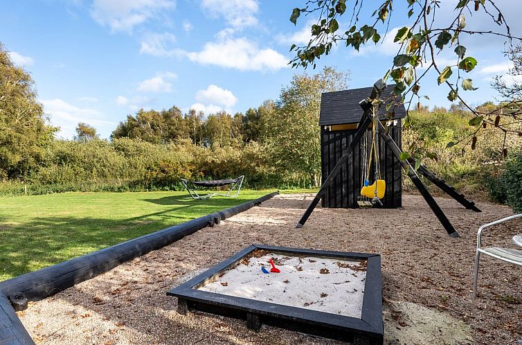 Vakantiehuis "Soeren" - 300m from the sea